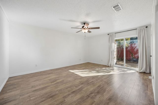 18 Legend Road, Benbrook, TX 76132