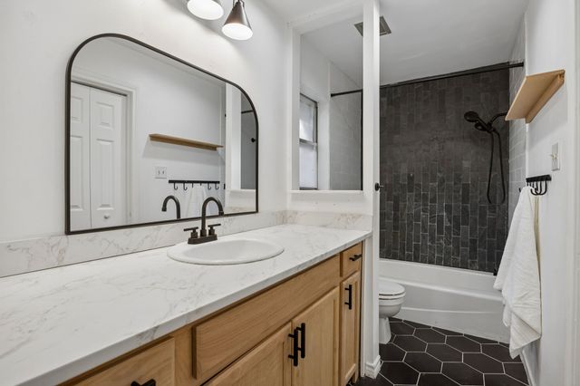 18 Legend Road, Benbrook, TX 76132
