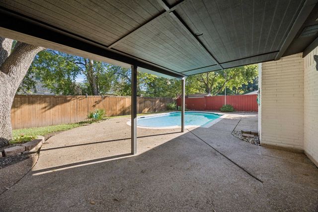 18 Legend Road, Benbrook, TX 76132