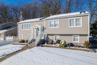 1 VIA VITALE, Kenilworth, NJ 07033