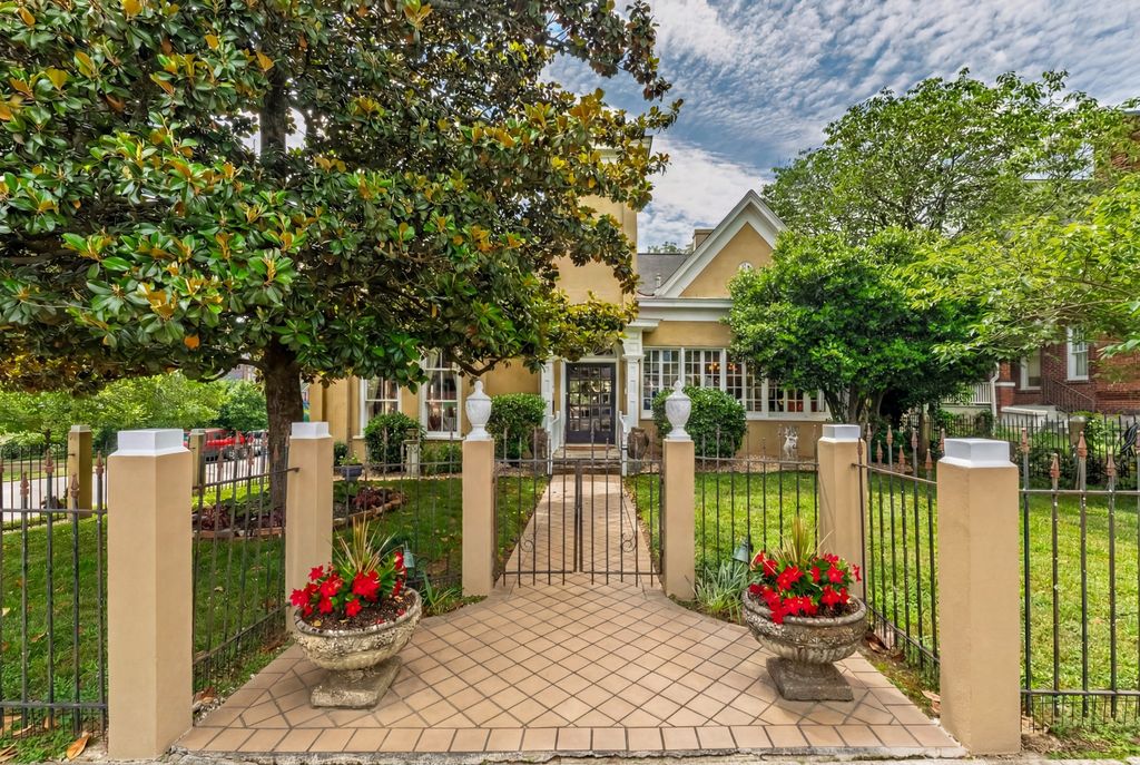 300 Main Ave, N, Fayetteville, TN 37334