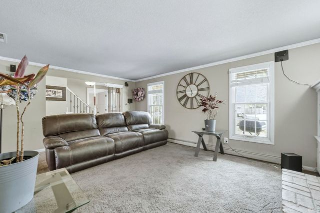 5914 Vance Avenue, Fort Wayne, IN 46815