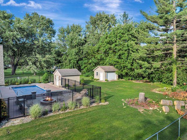 1749 Bittersweet Drive, St. Anne, IL 60964
