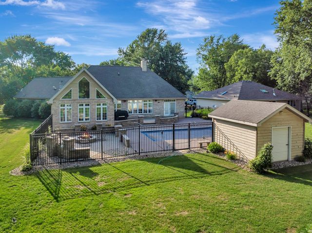 1749 Bittersweet Drive, St. Anne, IL 60964
