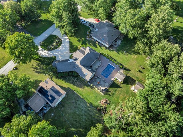 1749 Bittersweet Drive, St. Anne, IL 60964