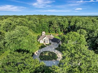 1749 Bittersweet Drive, St. Anne, IL 60964