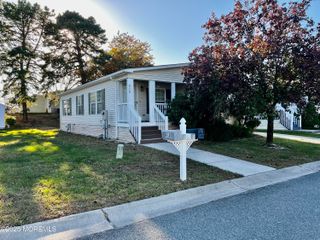 915 Oak Ridge Terrace, Manchester, NJ 08759