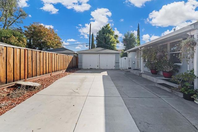 980 Princess Anne Drive, San Jose, CA 95128