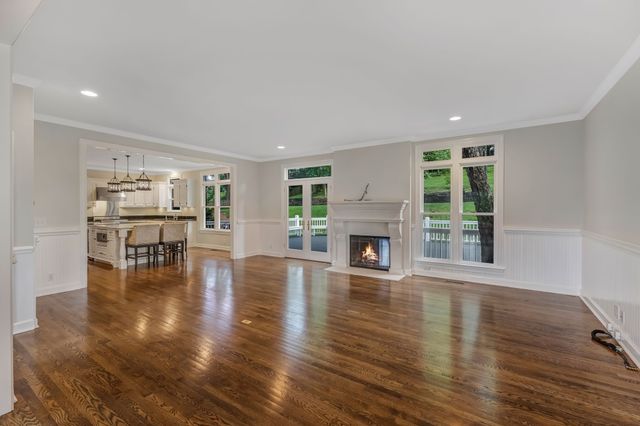 9211 Fox Run Dr, Brentwood, TN 37027
