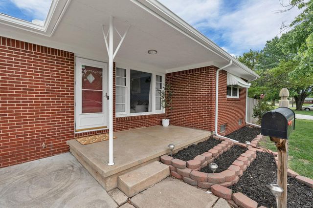 2534 N Halstead, Wichita, KS 67204