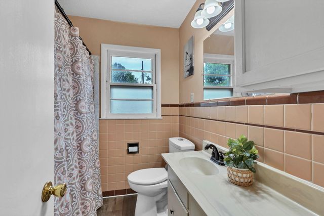 2534 N Halstead, Wichita, KS 67204