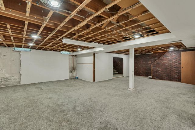 2534 N Halstead, Wichita, KS 67204
