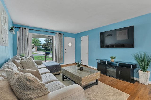 2534 N Halstead, Wichita, KS 67204