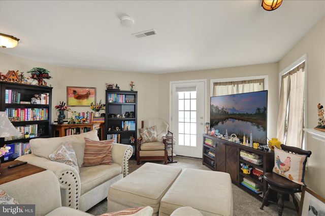 501 LEXINGTON WAY, Morgantown, PA 19543