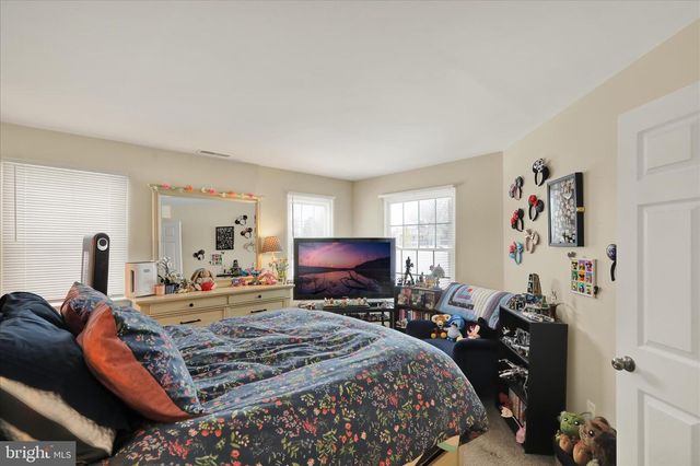 501 LEXINGTON WAY, Morgantown, PA 19543