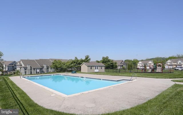 501 LEXINGTON WAY, Morgantown, PA 19543