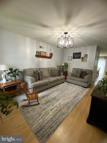 237 MEADOW LN, Quarryville, PA 17566