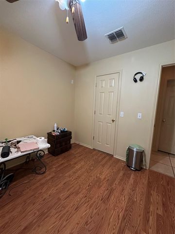 6913 Sabrina DR, Austin, TX 78747