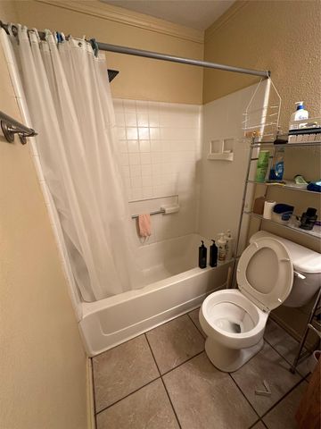 6913 Sabrina DR, Austin, TX 78747