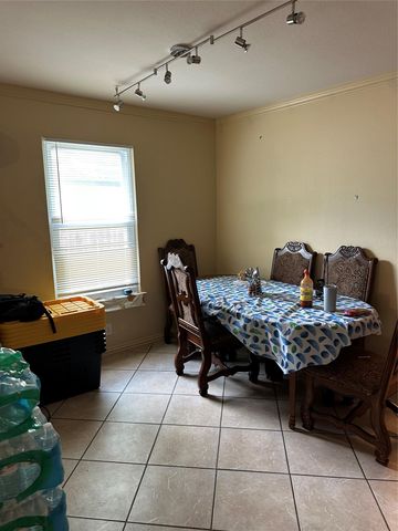 6913 Sabrina DR, Austin, TX 78747