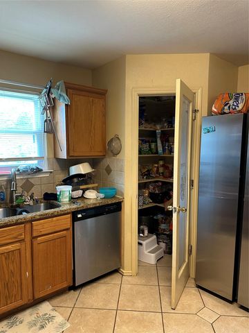 6913 Sabrina DR, Austin, TX 78747