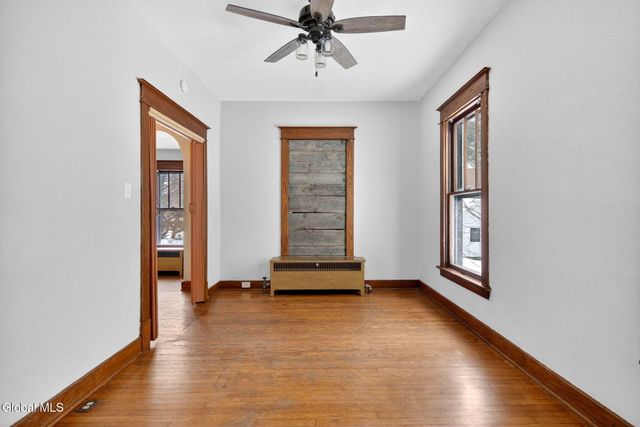 8 Caldwell Street, Albany, NY 12208