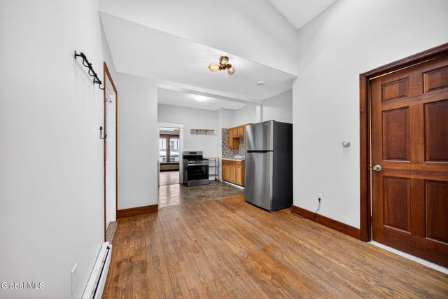 8 Caldwell Street, Albany, NY 12208