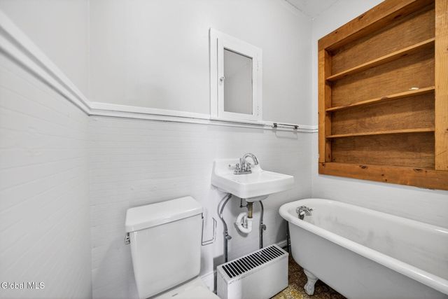 8 Caldwell Street, Albany, NY 12208