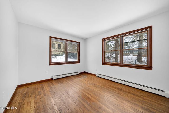 8 Caldwell Street, Albany, NY 12208