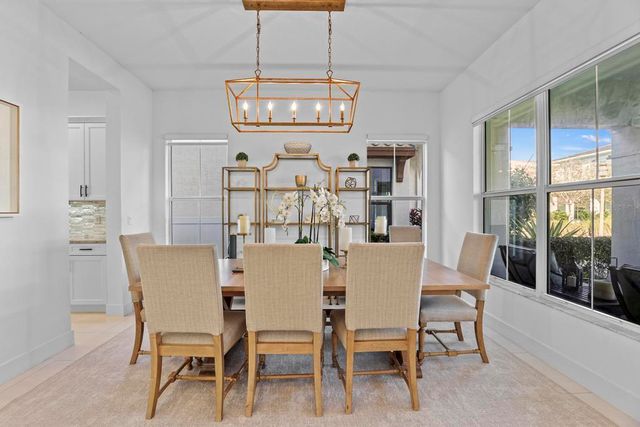 7037 Edison Place, Palm Beach Gardens, FL 33418