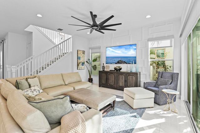 7037 Edison Place, Palm Beach Gardens, FL 33418