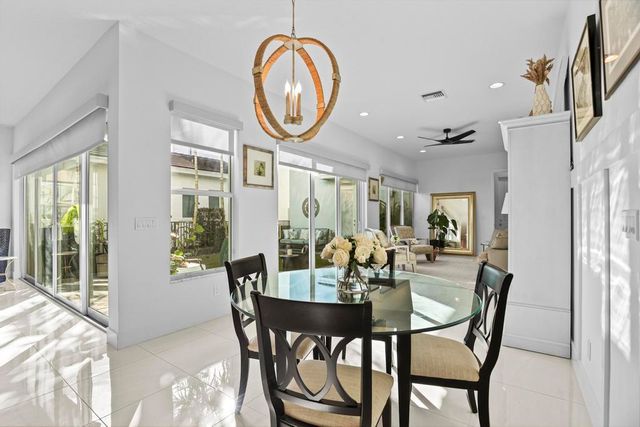 7037 Edison Place, Palm Beach Gardens, FL 33418