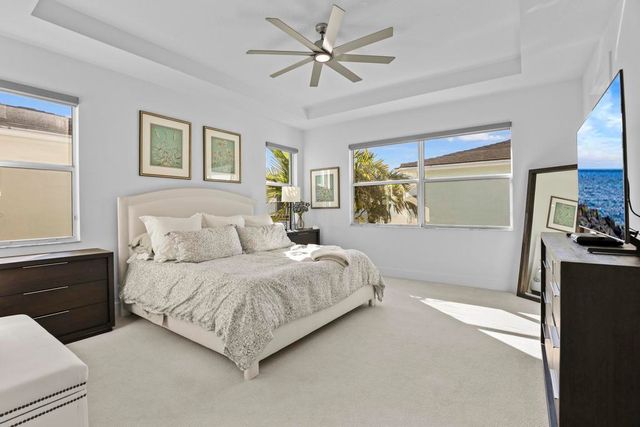 7037 Edison Place, Palm Beach Gardens, FL 33418