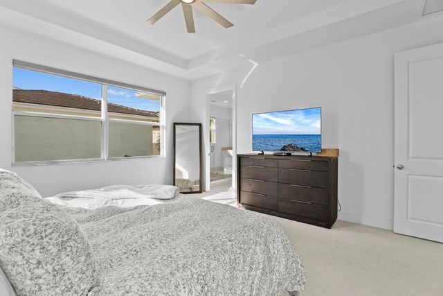 7037 Edison Place, Palm Beach Gardens, FL 33418