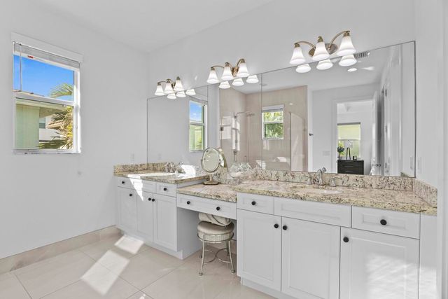 7037 Edison Place, Palm Beach Gardens, FL 33418