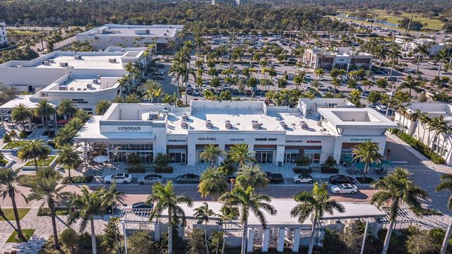 7037 Edison Place, Palm Beach Gardens, FL 33418