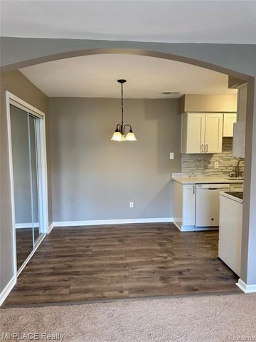 16150 Clarkson Drive, Fraser, MI 48026