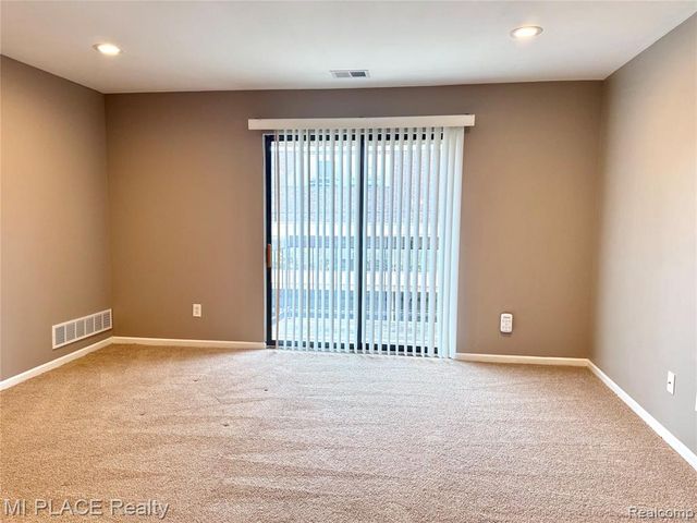16150 Clarkson Drive, Fraser, MI 48026