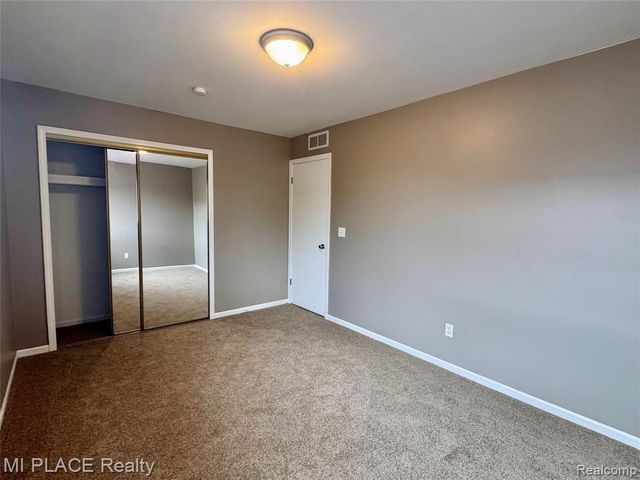 16150 Clarkson Drive, Fraser, MI 48026