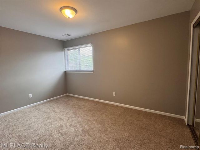 16150 Clarkson Drive, Fraser, MI 48026