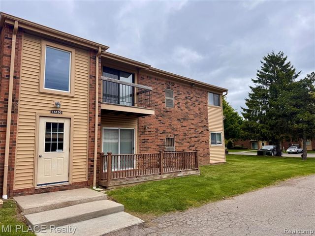 16150 Clarkson Drive, Fraser, MI 48026