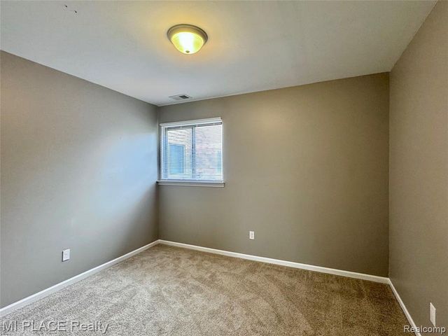 16150 Clarkson Drive, Fraser, MI 48026