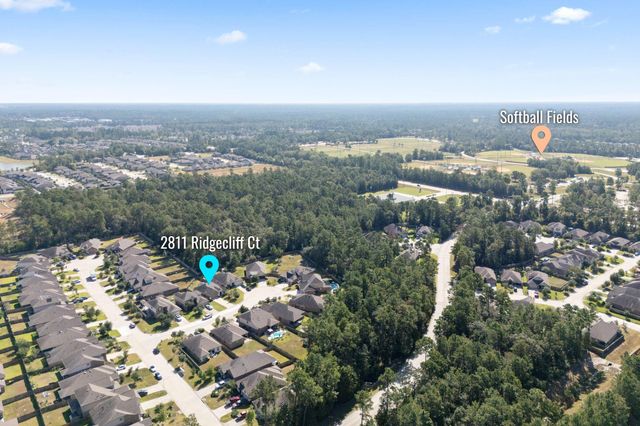 2811 Ridgecliff Court, Conroe, TX 77301