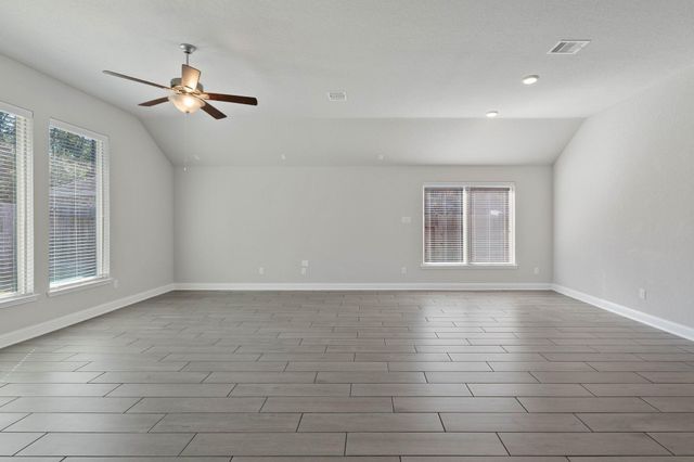 2811 Ridgecliff Court, Conroe, TX 77301