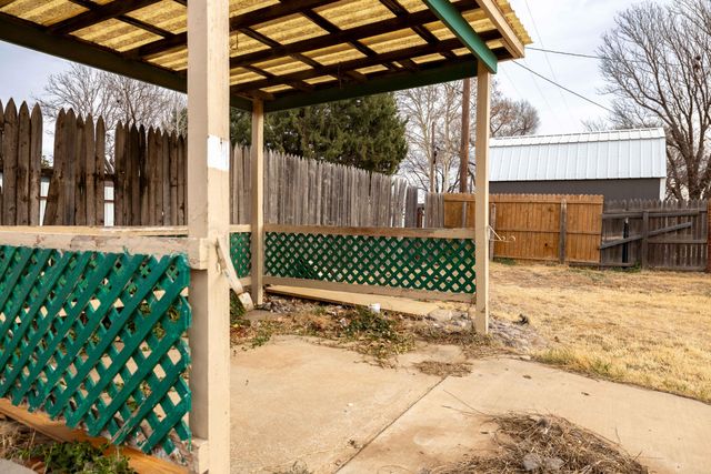 712 W Oak Street, Dimmitt, TX 79027