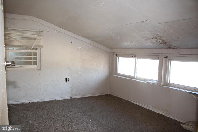 128 AMON AVE, Gloucester City, NJ 08030