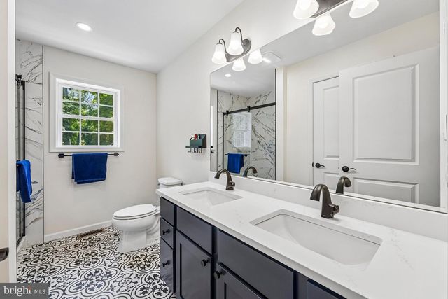 40 CREEK RD, Phoenixville, PA 19460