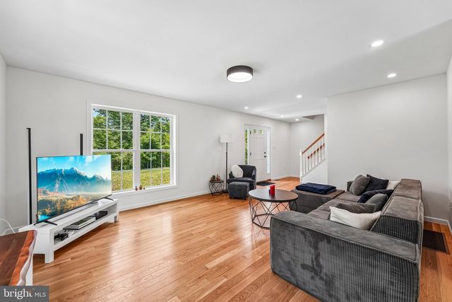 40 CREEK RD, Phoenixville, PA 19460