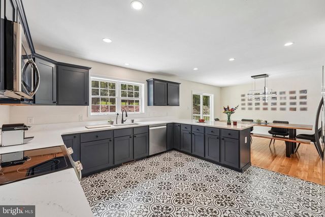 40 CREEK RD, Phoenixville, PA 19460