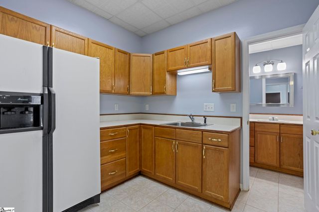 208 Woodbridge Court, Easley, SC 29642